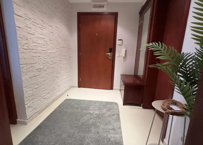 Daniel's - 4 Season Apartman Banszko